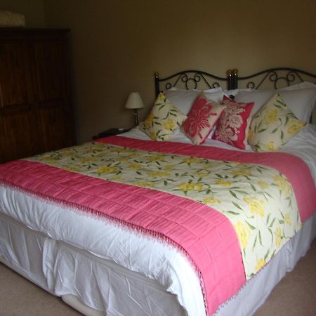 Bed and Breakfast The Paddock Haverfordwest Exterior foto